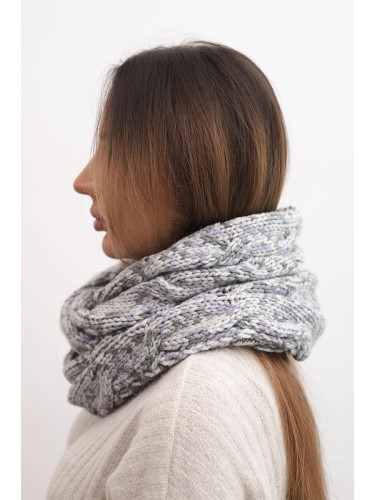 Дамски дебел зимен шал на пъстри шарки KN24