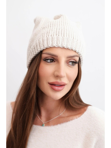 Дамска зимна шапка с уши и оребрена плетка