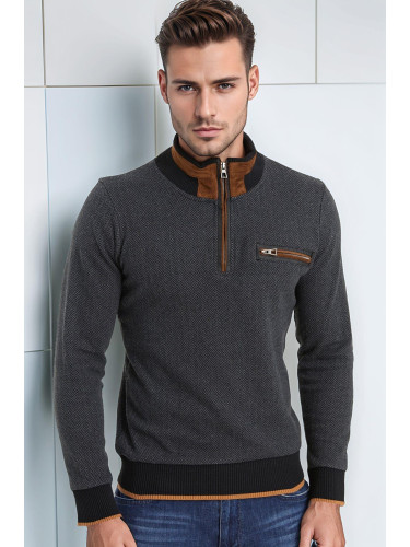 Мъжки пуловер с шарка на къпина