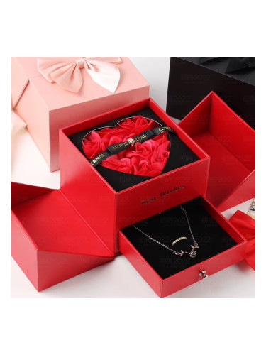 Луксозна подаръчна кутия с червени ароматни розички