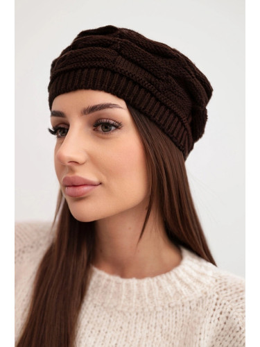 Дамска зимна шапка K397 с декоративен мотив