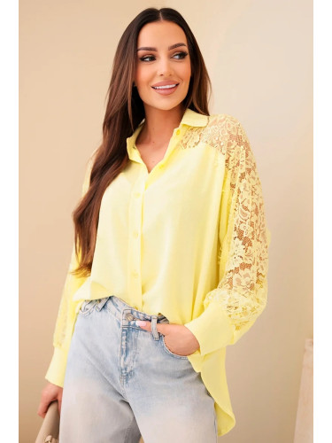 Жълта вискозна блуза с дантелени ръкави
