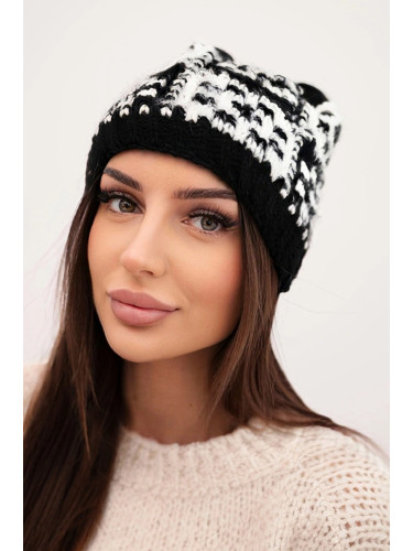 Дамска зимна шапка с декоративни кристали