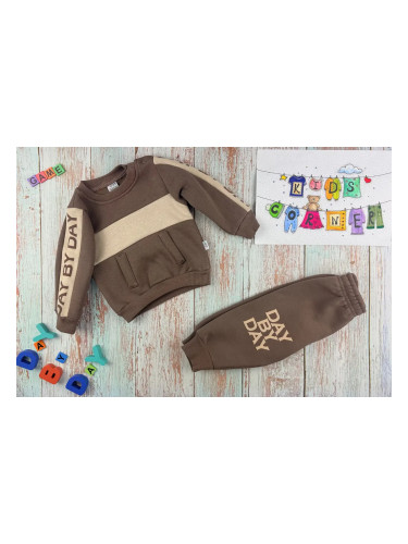Комплект от две части за бебе момче DAY by DAY в кафяво