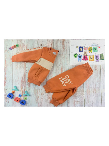 Комплект от две части за бебе момче DAY by DAY оранжево
