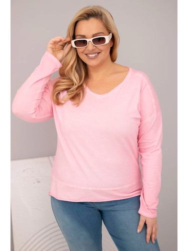 Kesi Włoski Plus Size women's blouse with a V-neck and a longer back light pink