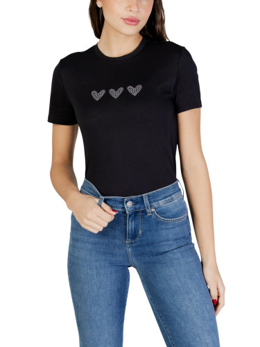 Черна тениска с къс ръкав и сърца