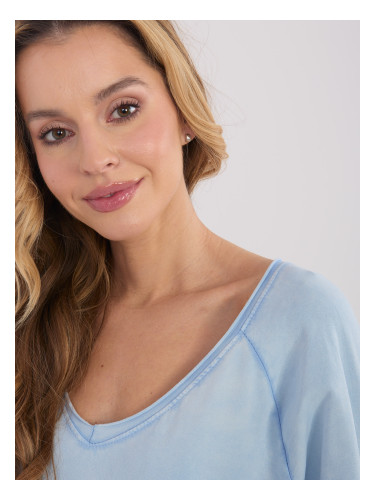 Светлосиня блуза с къс ръкав