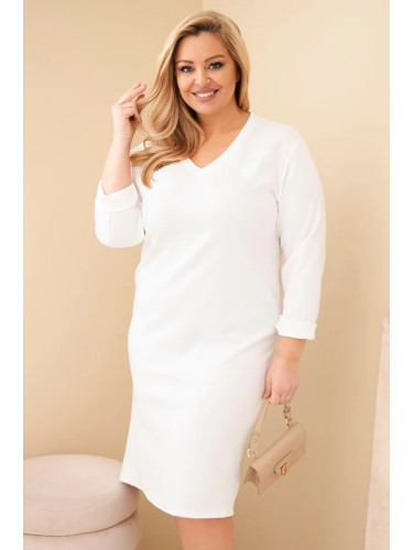 Рокля с големи размери и V-образно деколте, бяла
