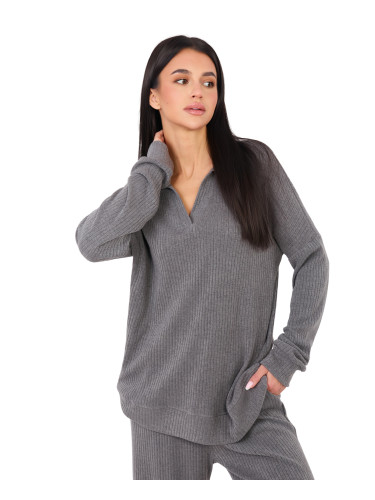 Дамски сив костюм