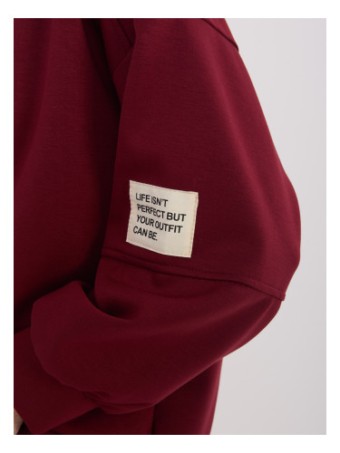 Дамски анцуг в тъмночервено