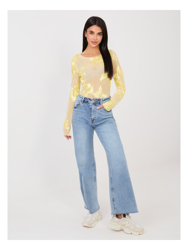 Жълта шарена блуза