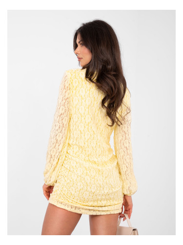 Жълта дантелена рокля с дълги ръкави