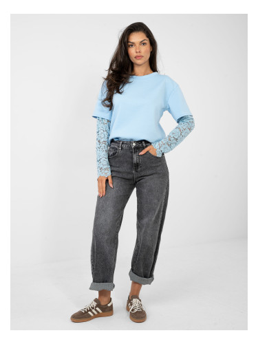 Светлосиня блуза с дантелени ръкави