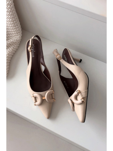 Дамски сандали на ток с декоративни детайли