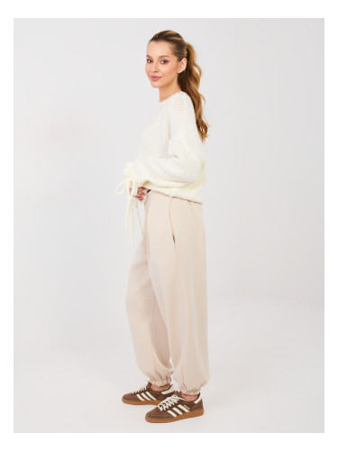 Бежови панталони с еластична талия