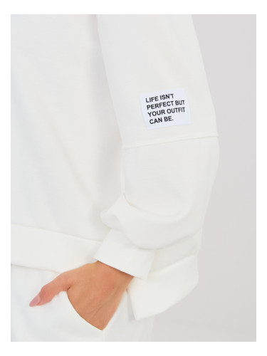 Дамски комплект анцуг в екрю