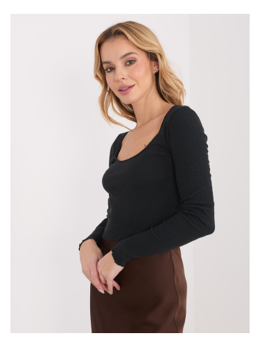 Черна едноцветна блуза