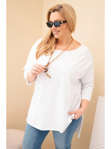 Асиметрична блуза с големи размери и колие