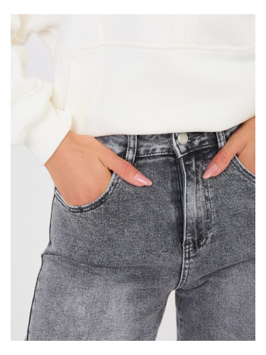 Дамски прави дънки в сиво