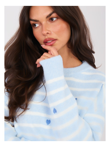 Светлосин пуловер с шарки