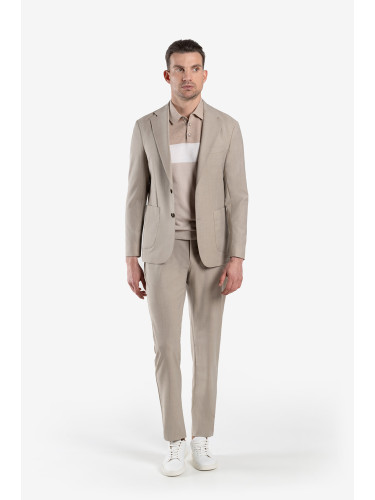 Костюм от плат REDA в пясъчен нюанс