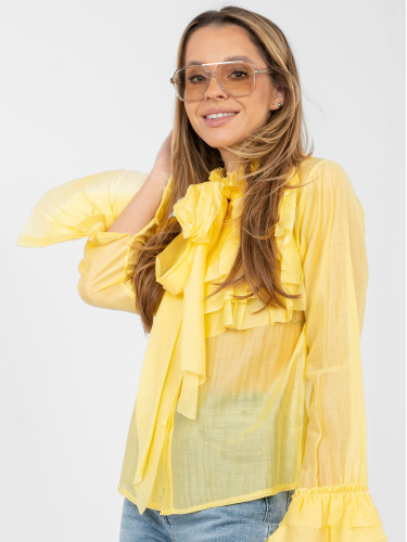 Жълта блуза с волани