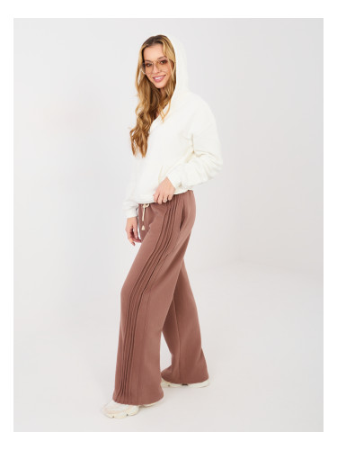 Дамски кафяви спортни панталони с качулка