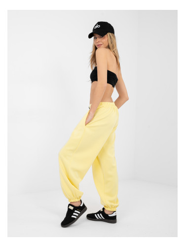 Жълти спортни панталони