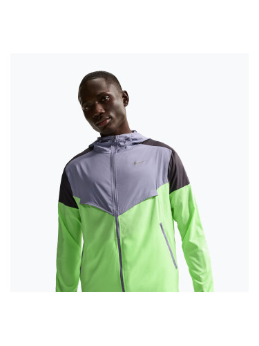 Мъжко яке за бягане Nike Impossibly Light Windrunner iron purple/black/lime blast