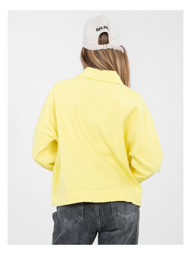 Жълто дънково яке