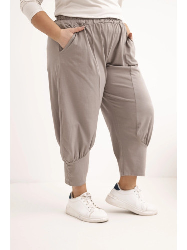 Панталони с ниска талия и големи размери