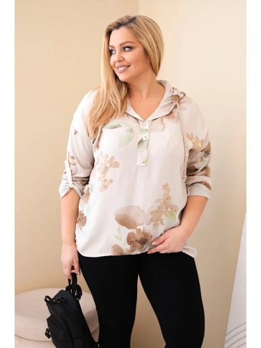 Блуза с качулка и флорален мотив в голям размер