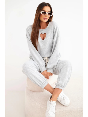 Дамски комплект с изрезка във формата на сърце