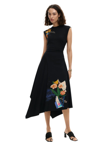 Черна рокля Desigual с щампа