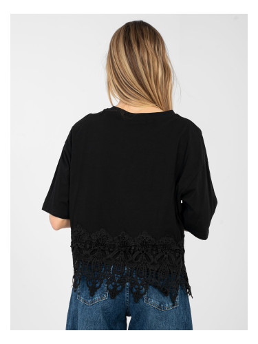 Черна блуза с дантелена тапицерия
