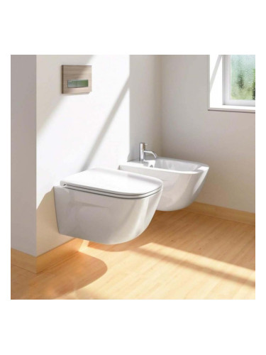 Стенна тоалетна с капак и седалка с плавно затваряне New Light