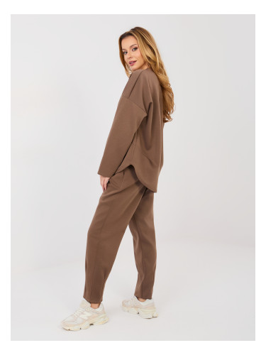 Кафяв анцуг