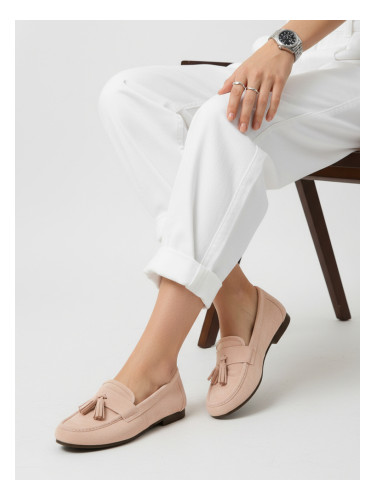 Дамски розови мокасини с декоративни пискюли