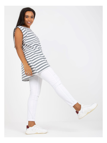 Бял и сив раиран топ