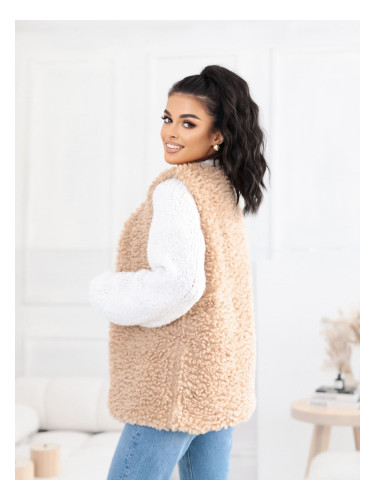 Бежов жилет от изкуствена кожа
