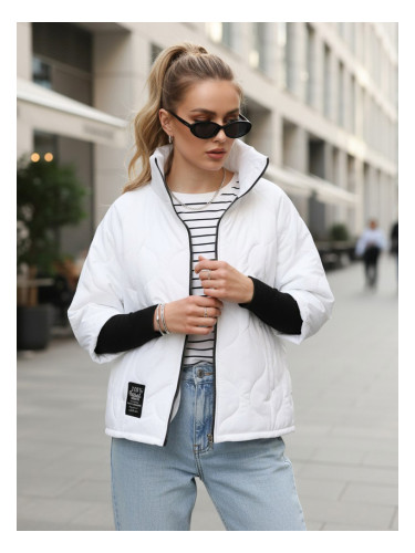 Бяло ватирано яке