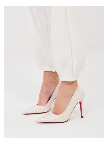 Обувки на висок ток