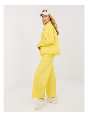 Жълти панталони с ластик на талията