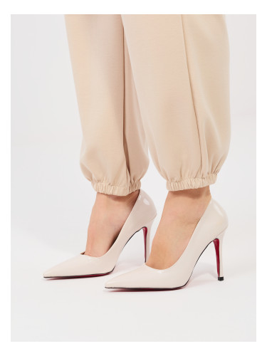 Бежови панталони с еластична талия