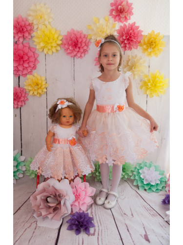 Официална детска/бебешка рокля Ирен от дантела на цветя в прасковено 