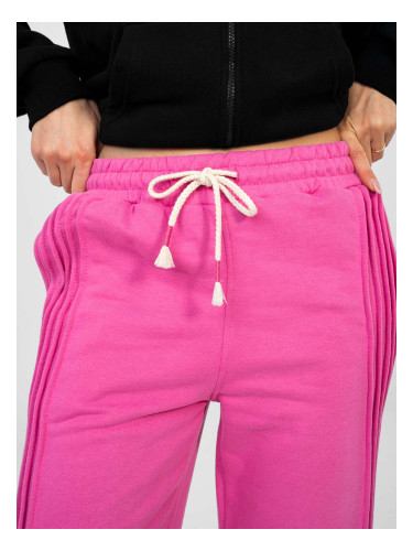 Розови спортни панталони с бяла дантела