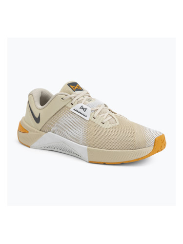 Мъжки обувки за вдигане на тежести Nike Metcon 10 light khaki/gold leaf/iron grey