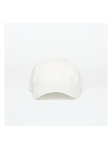 Шапка adidas Everyday Icons Cap With Tonal Metal Trefoil Cloud White OSFL