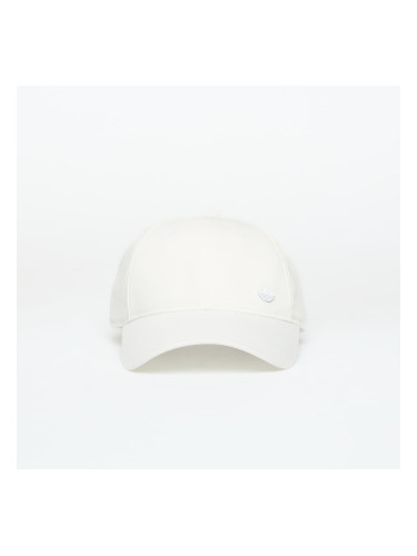 Шапка adidas Everyday Icons Cap With Tonal Metal Trefoil Cloud White OSFL